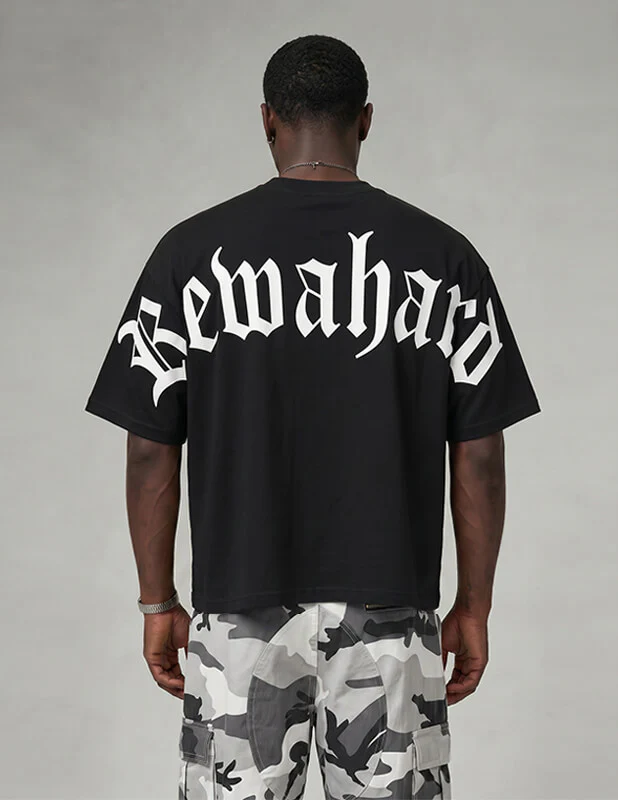 Graphic Tops – Bold Prints with Real Street Energy